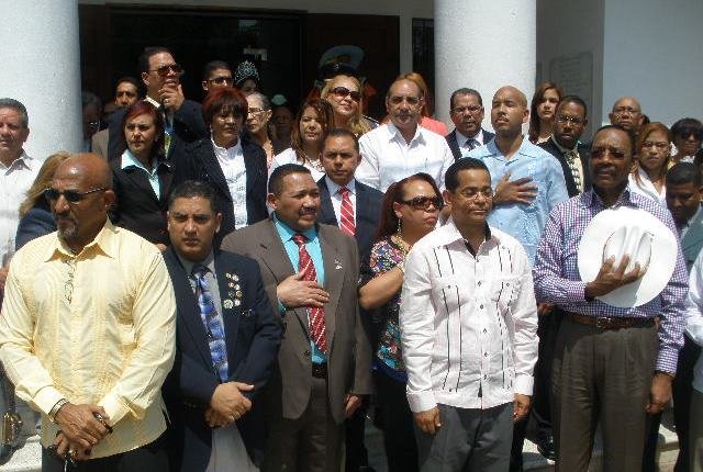 Espaillat y Condado del Bronx firman Acuerdo de Hermandad